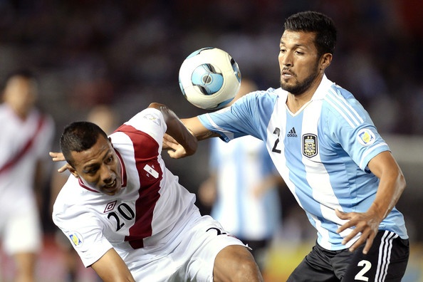 Diem tin 27/3: M.U sap co hop dong thay the Vidic hinh anh