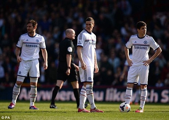 Crystal Palace 1-0 Chelsea: That bai soc nhat vong 32 NH Anh hinh anh