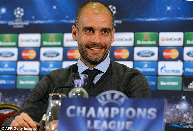 Guardiola than trong khi doi dau M.U hinh anh