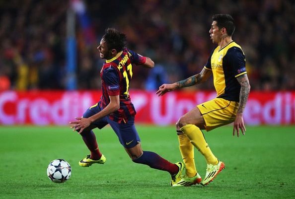 HLV Simeone chi trich 'kich si' Neymar hinh anh