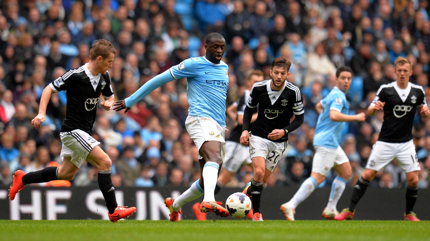 Jovetic nang ty so len 4-1 cho Man City hinh anh