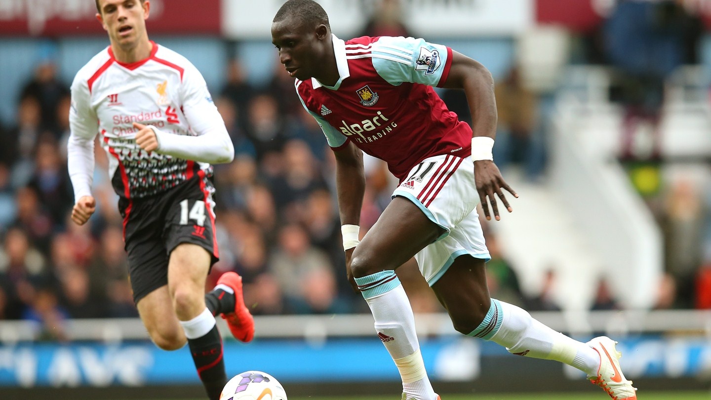 Ban go hoa 1-1 gay tranh cai cua West Ham hinh anh