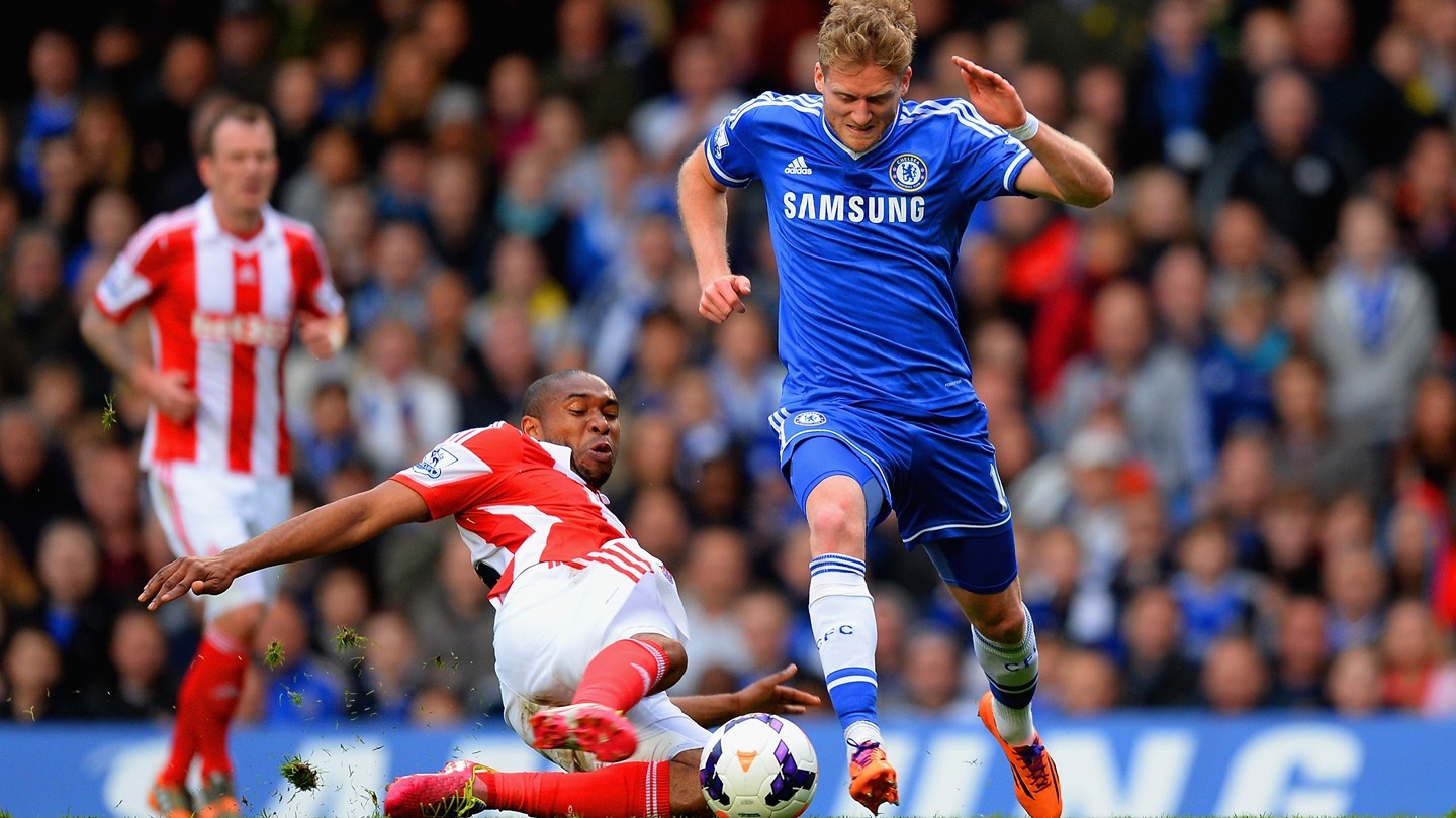 Salah dua Chelsea vuot len dan truoc Stoke hinh anh