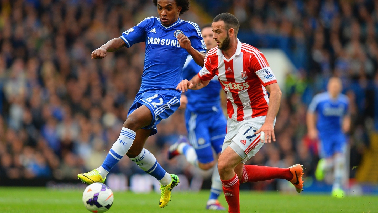 Willian cua long dang cap nang ty so len 3-0 cho Chelsea hinh anh