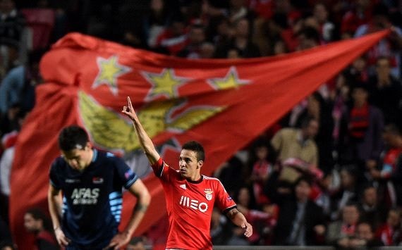Benfica 2-0 AZ Alkmaar: Chien thang thuyet phuc hinh anh