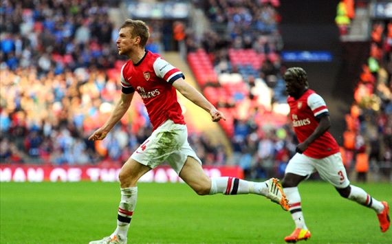 Wigan 1-1 Arsenal (penalty, 2-4): Phao thu vao chung ket hinh anh