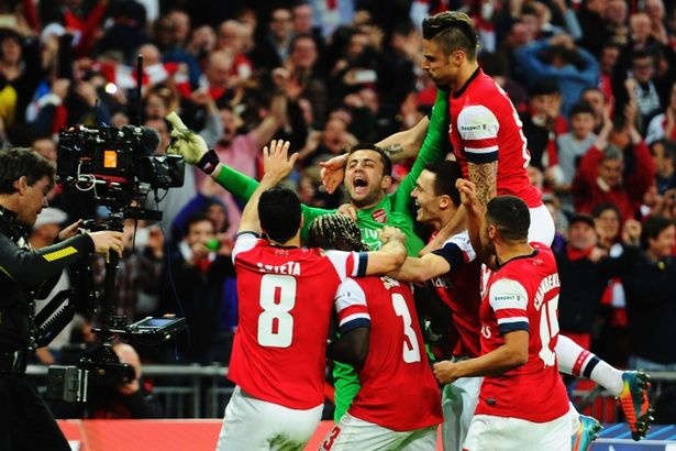 Arsenal co the mat hon nua doi hinh o tran doi lai top 4 hinh anh