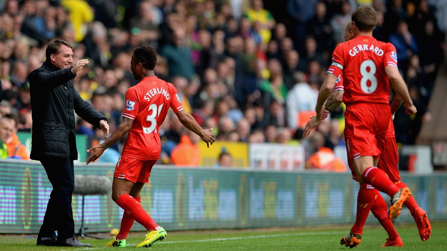 Sterling hoan tat cu dup cho Liverpool hinh anh