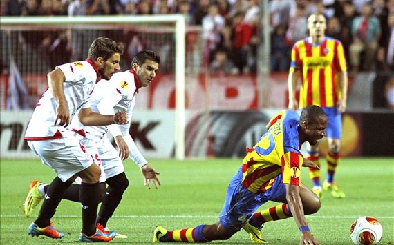 Sevilla 2-0 Valencia: Pha danh got ghi ban ngau hung hinh anh