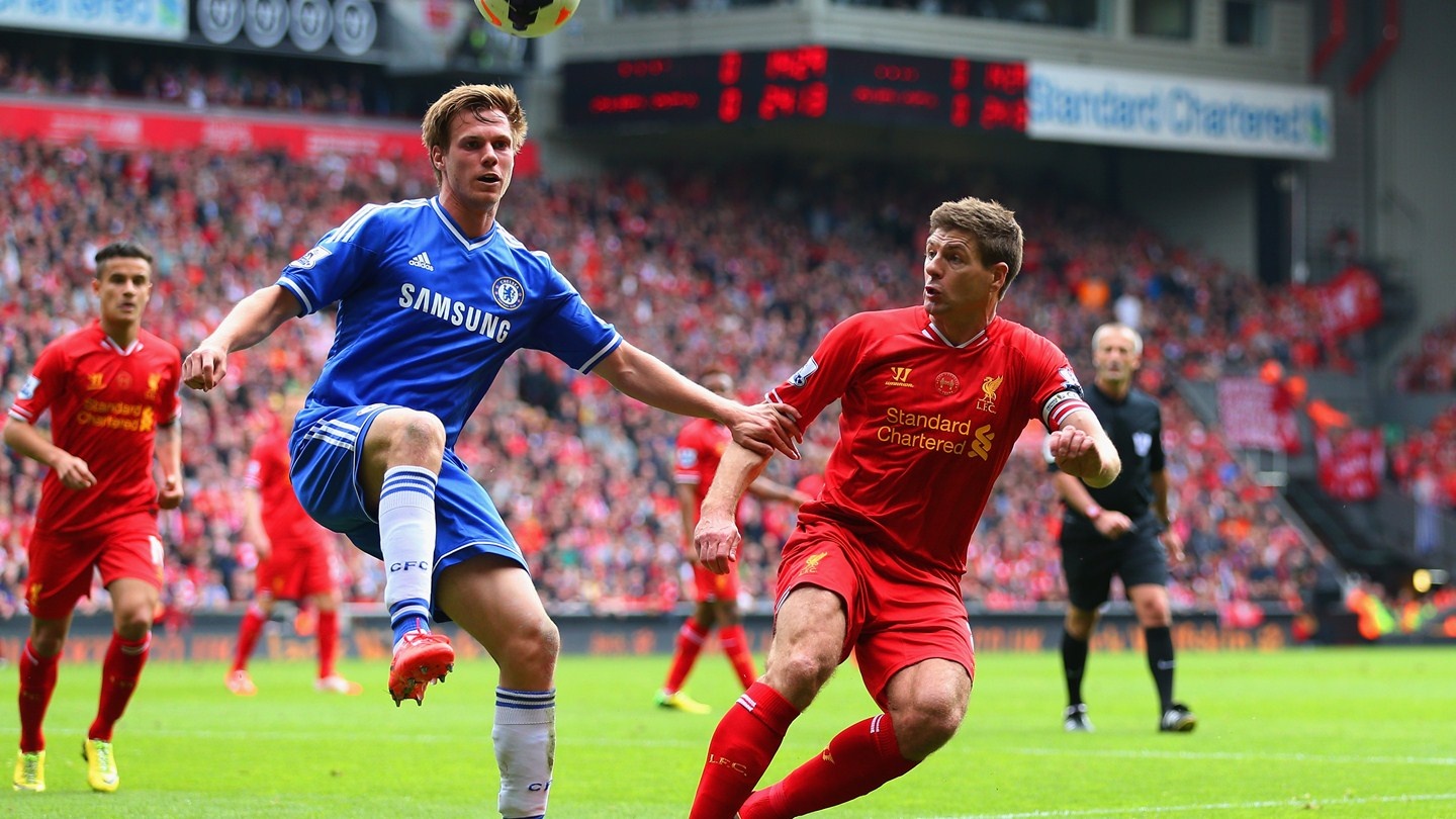 Gerrard mac sai lam chet nguoi hinh anh