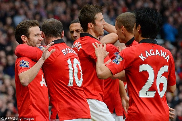 Dan sao M.U ruc sang giup Giggs thang tran cam quan dau tien hinh anh