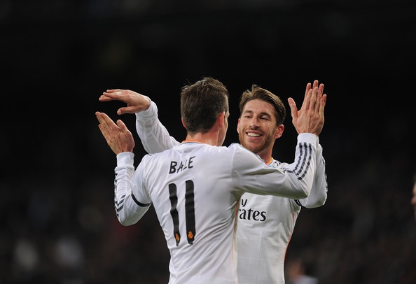 Ramos danh dau nang ty so len 2-0 cho Real hinh anh