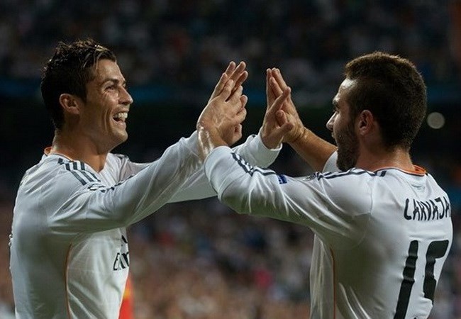 Real chiem ngoi dau, M.U gay bat ngo tren bang xep hang UEFA hinh anh