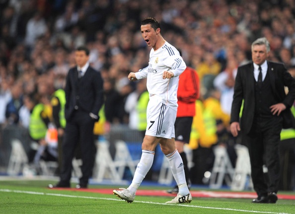 Ronaldo chiem loi the trong cuoc dua gianh Giay vang chau Au hinh anh