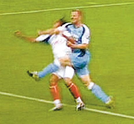 Thatcher khien Mendes bat tinh hinh anh