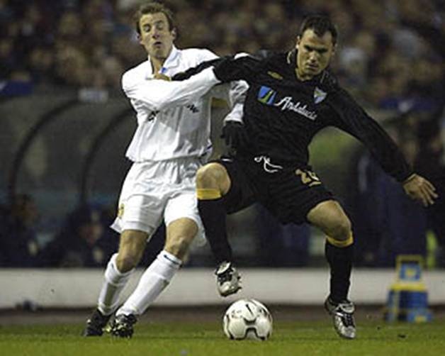 Bowyer dap vao mat Gerardo hinh anh