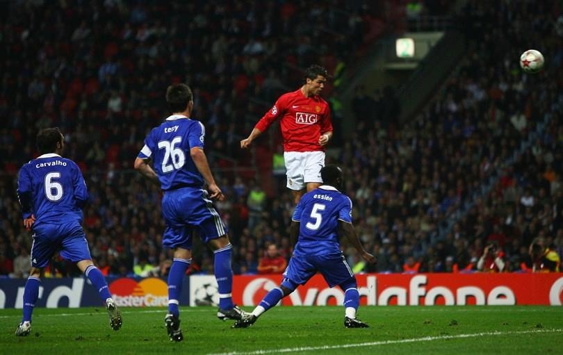 Tron 6 nam Ronaldo 'chet di song lai' o Champions League hinh anh