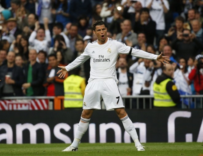 Atletico 1-4 Real: Ronaldo lap hat-trick hinh anh