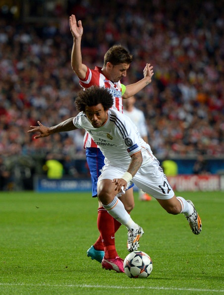 Real nang ty so len 3-1 nho cong cua Marcelo hinh anh