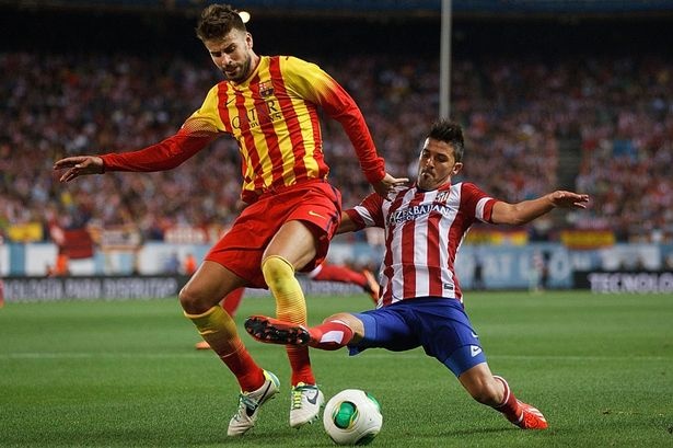 Barca chinh thuc troi chan Pique den nam 2019 hinh anh