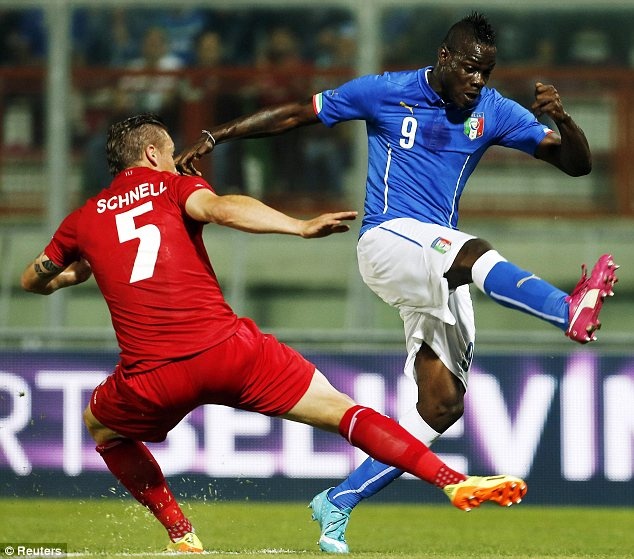 Italy mat chien thang vi chong bong bong toi hinh anh