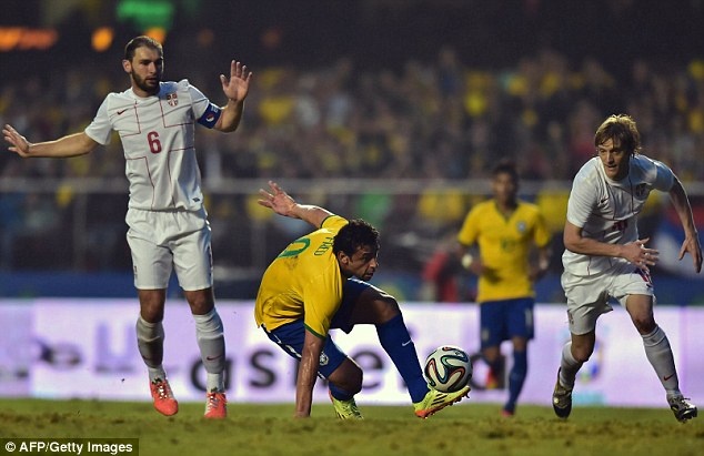 Brazil 1-0 Serbia: Neymar tit ngoi hinh anh