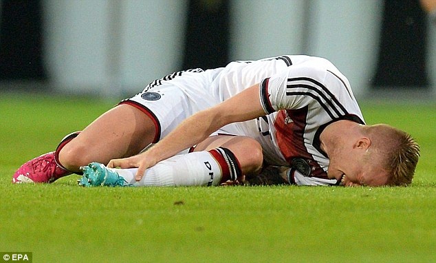 Pha va cham khien Reus co the mat World Cup hinh anh