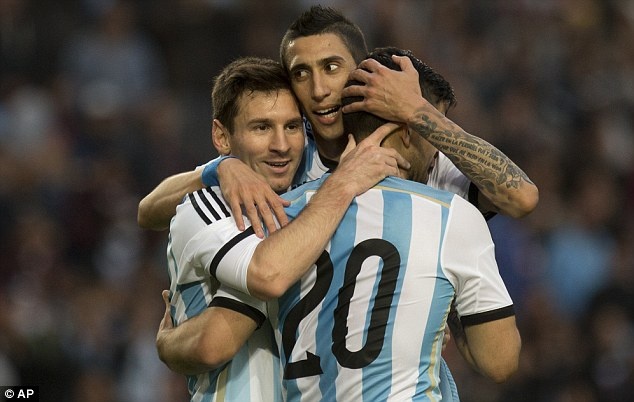 Argentina 2-0 Slovenia: Messi toa sang hinh anh