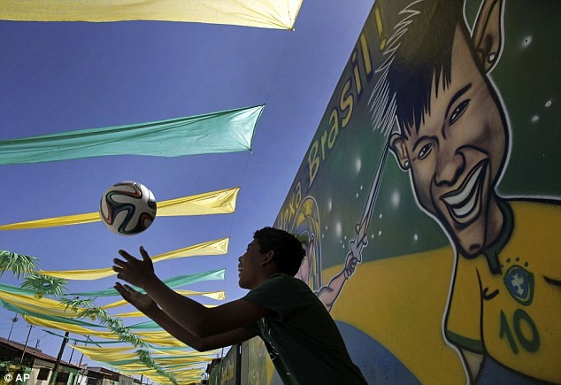 Neymar – ngoi sao duoc yeu thich nhat nuoc chu nha World Cup hinh anh