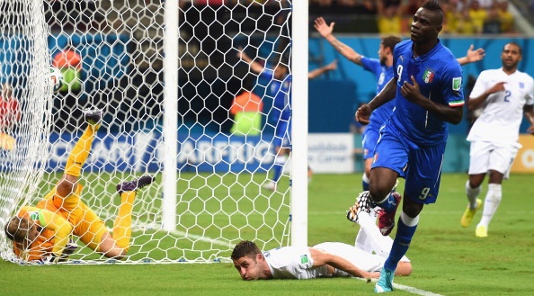 Anh 1-2 Italy: Super Mario ha guc su tu tre hinh anh
