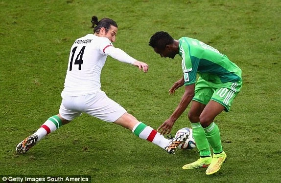 'Niem tu hao chau A' Iran cam hoa Dai bang xanh Nigeria hinh anh