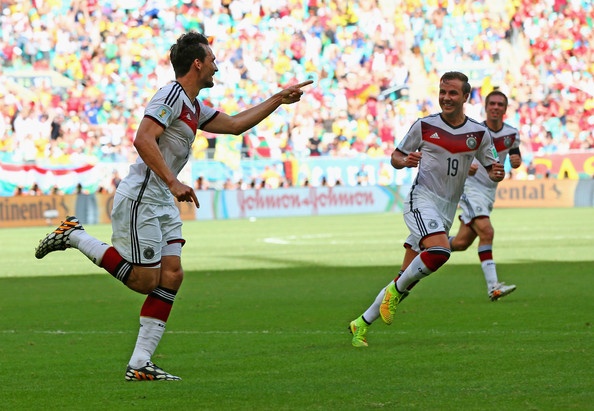 DT Duc: Ga khong lo den luc thuc giac hinh anh