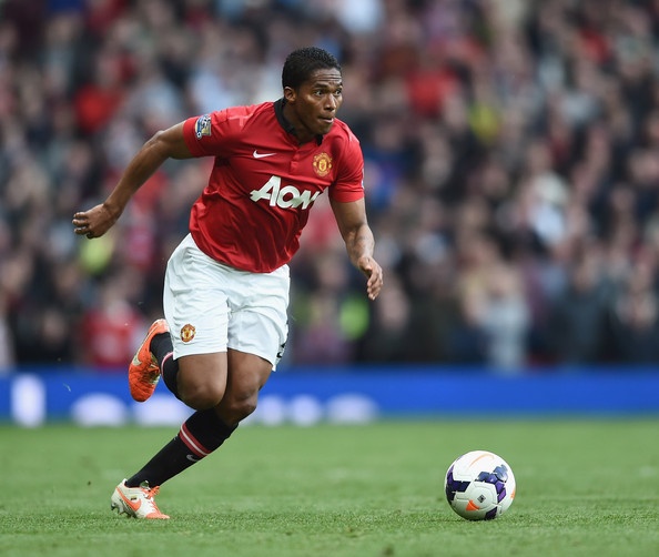 Diem tin: M.U gia han hop dong voi Valencia them 3 nam hinh anh