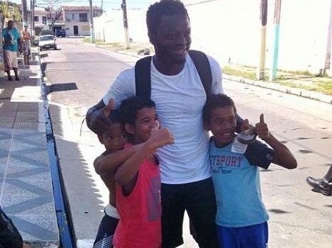 Sao World Cup cho tien nguoi ngheo Brazil hinh anh