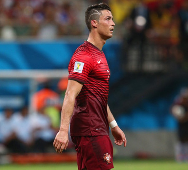 Bi mat kieu toc la mat cua Ronaldo hinh anh