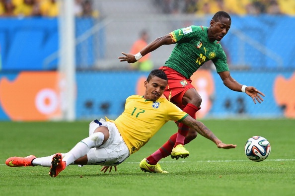 Cameroon co ban go hoa 1-1 trong tran gap Brazil hinh anh