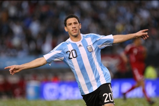 Pha lam ban than sau cua Maxi Rodriguez hinh anh