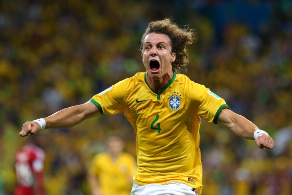 Nhung tuyet pham cua trung ve David Luiz hinh anh