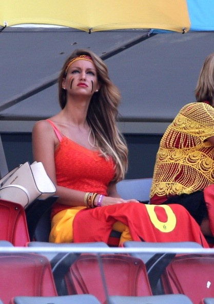 Rafaella Szabo, bạn gái tiền vệ Axel Witxel.