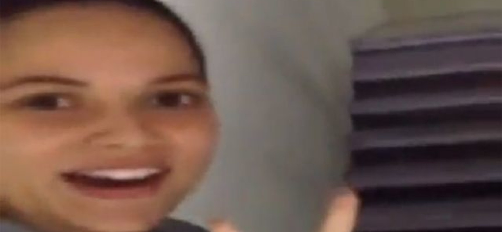 Nu y ta cuoi tuoi khi Neymar chan thuong hinh anh