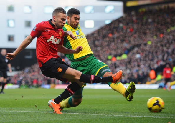 Chuyen nhuong 8/7: M.U cho phep Cleverley ra di hinh anh