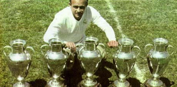 Alfredo Di Stefano vi dai khong can World Cup hinh anh