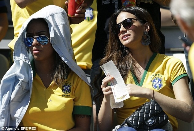 Nhung CDV nu xinh dep va cuong nhiet cua Brazil hinh anh