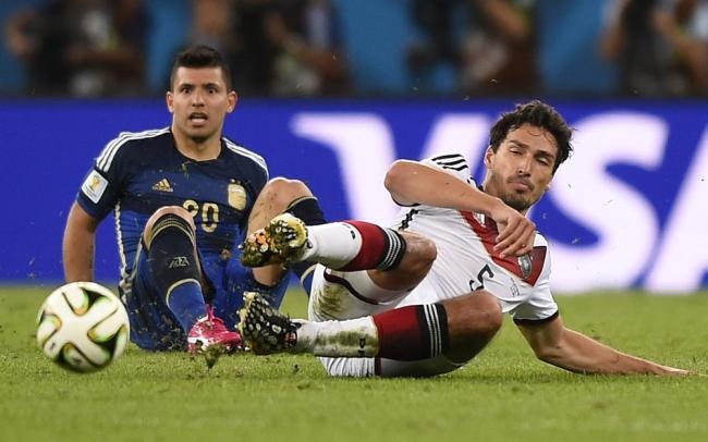 Chuyen nhuong 21/7: M.U chuan bi don Mats Hummels hinh anh