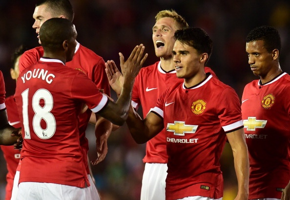 Hang loat nhan to moi M.U gay an tuong ngay Van Gaal ra mat hinh anh