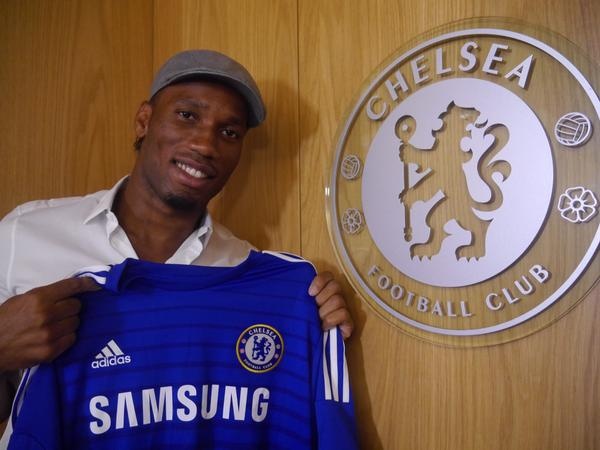 Drogba tro lai Chelsea sau 2 nam hinh anh