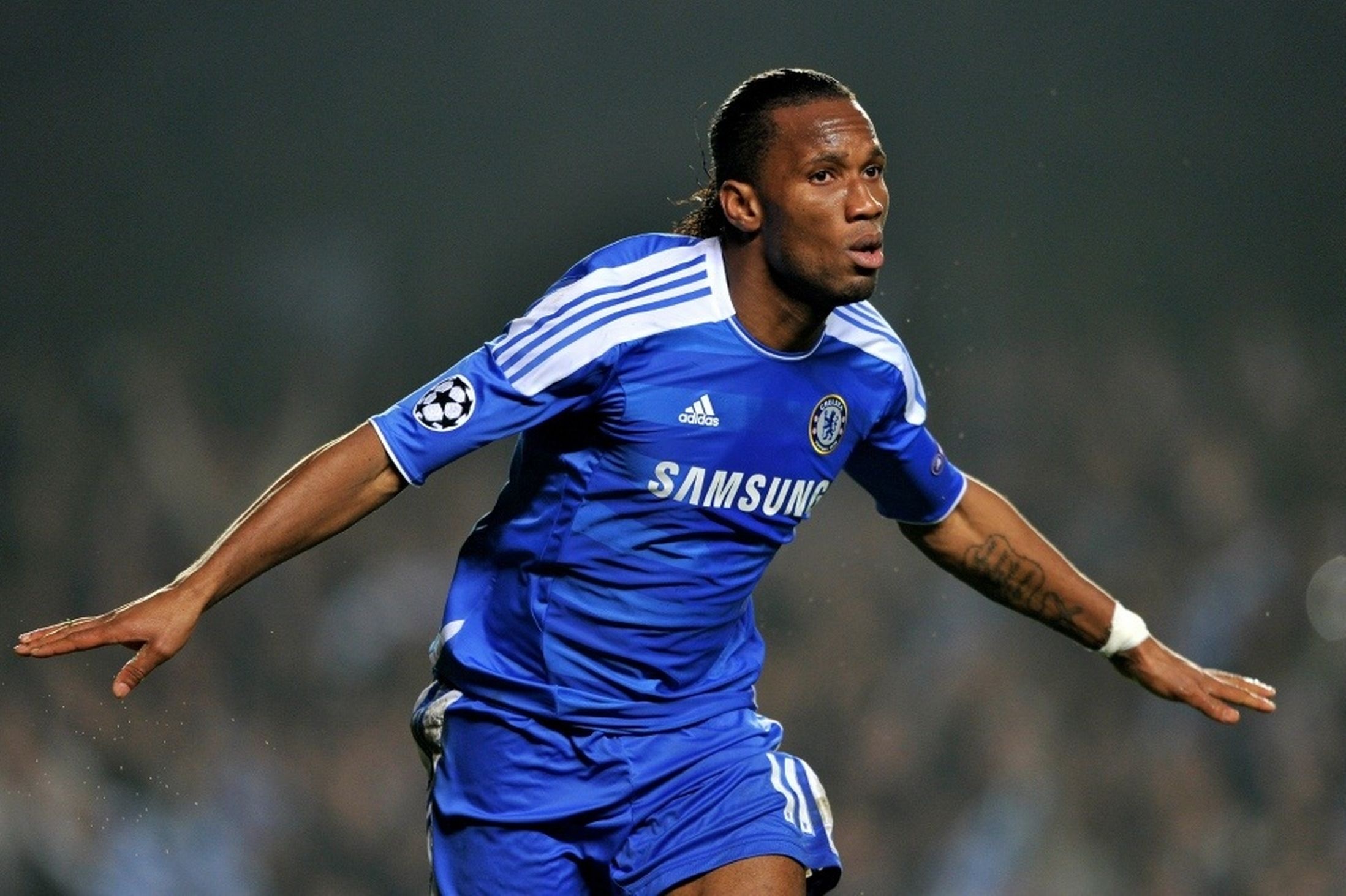 Didier Drogba tro lai Chelsea: Su menh cua mot bieu tuong hinh anh