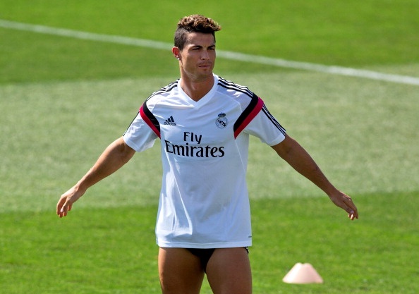 Ronaldo lao vao tap luyen sau chuyen du dau o My hinh anh