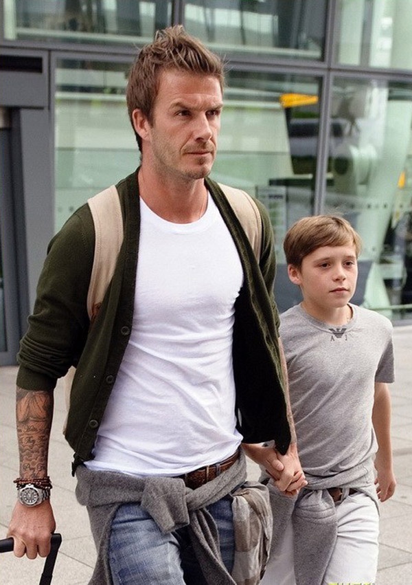 Cựu tiền vệ Beckham thường đưa theo cậu cả Brooklyn 