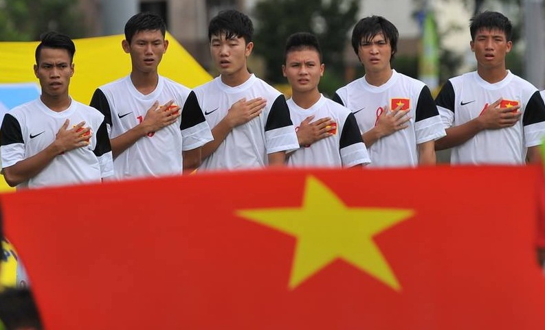 U19 Viet Nam 4-0 U21 Singapore: Thang an tuong hinh anh